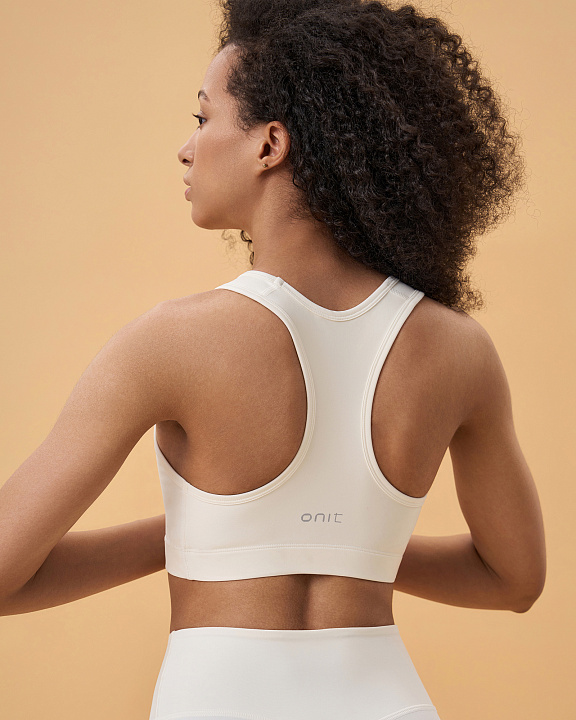 Топ спортивный средней поддержки "Triumph"